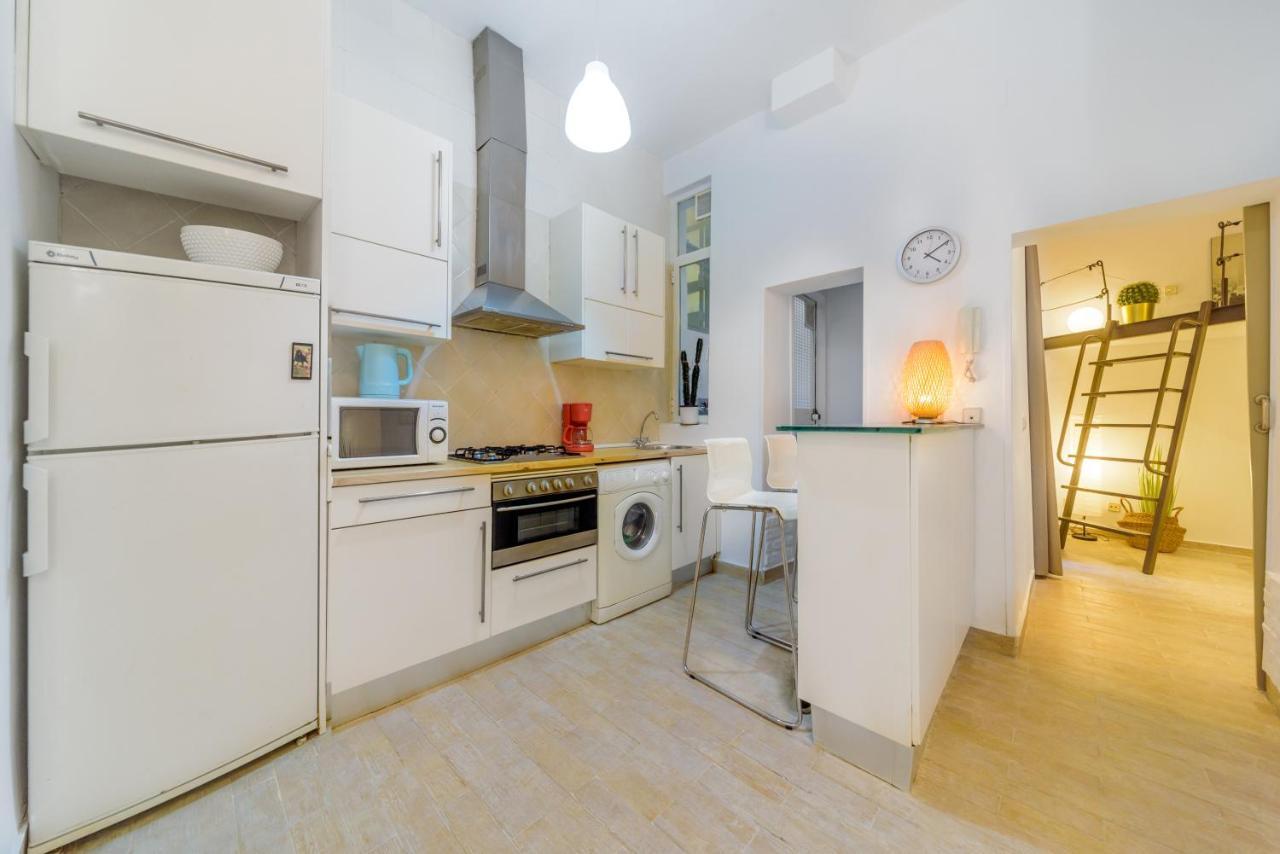 شقة Stylish Loft At Chueca'S Heart مدريد المظهر الخارجي الصورة